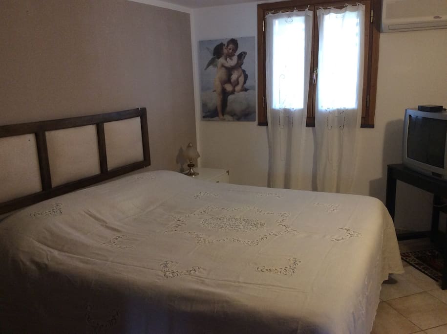 Interno camera 2
