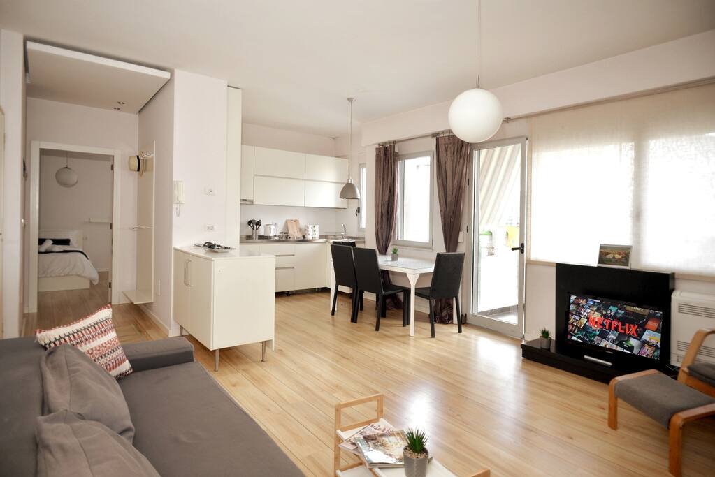 LINA - TIA, Partizani Apartment - Tirana의 아파트에서 살아보기, Tirana County, 알바니아