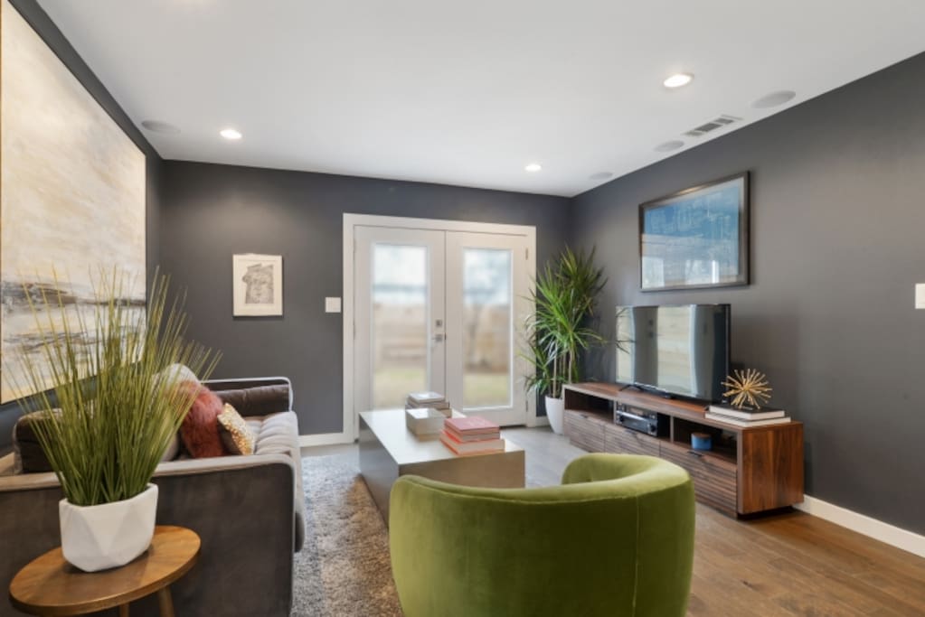 Unwind in this newly renovated townhome in Historic Faubourg Marigny.