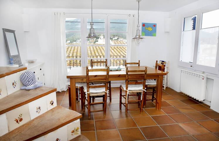 Cadaques Zona Poal gallery image 5