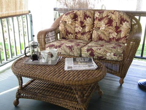 St. Charles Cottage, A Bed and Breakfast Cottage