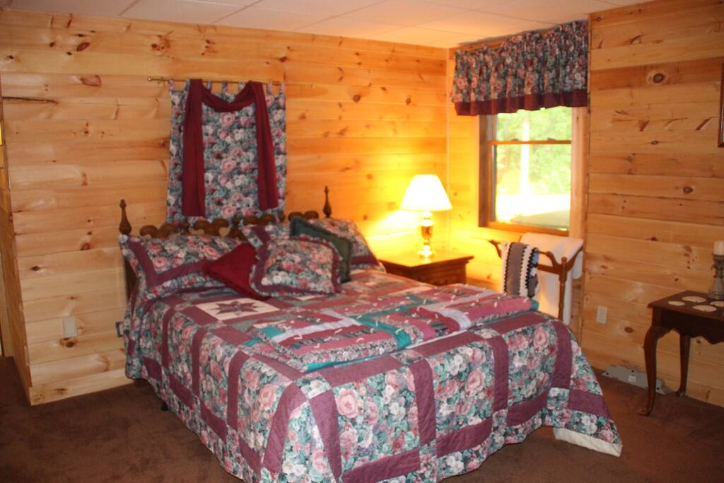 Large bedroom with Queen bed