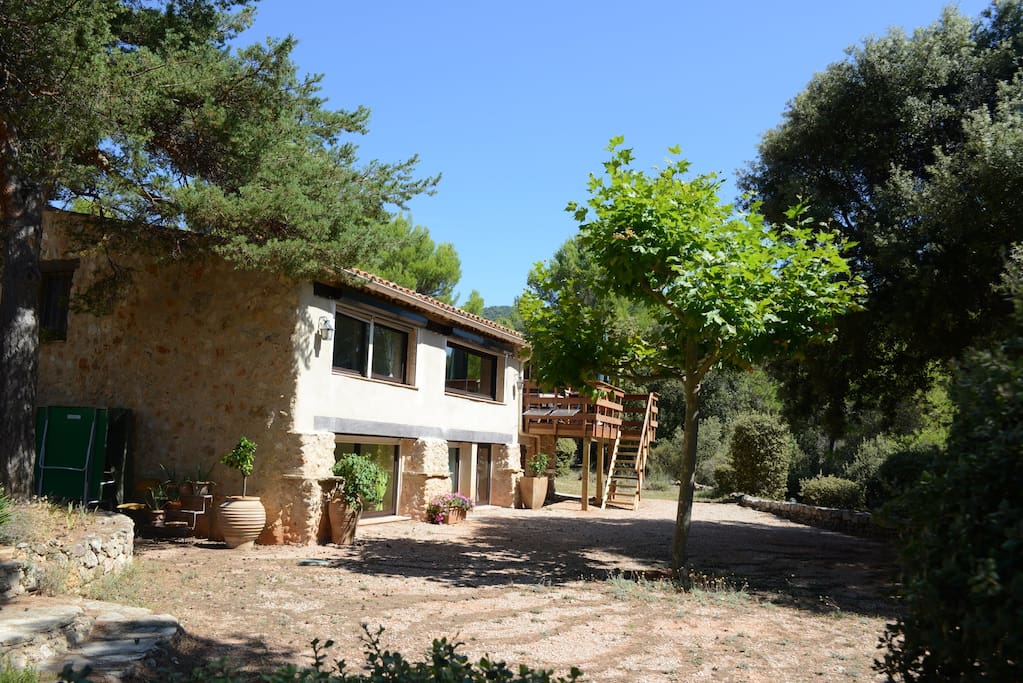 Maison sur terrain privé de 3,6 ha à côté de la maison des propriétaires