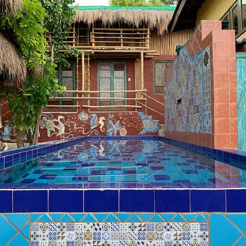 Capiz Beach Villa w/ pool (entire cottage for 12)