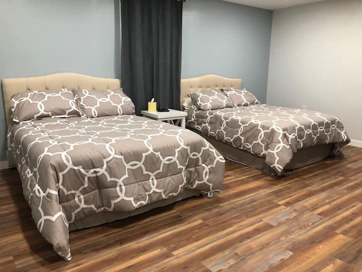 Спалня с/2 пълни легла