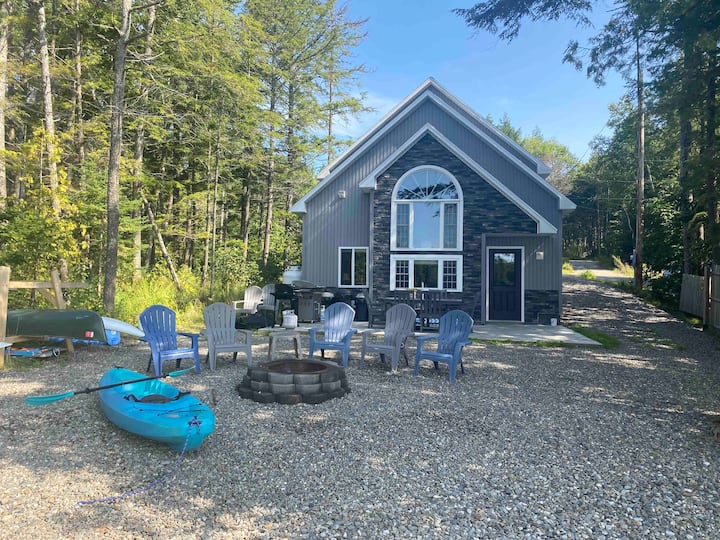 Maine Lakeside Retreat