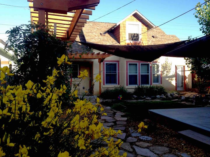 Unique Private Home,   Historic Old Town Area☀️