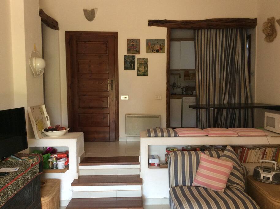 Ingresso, cucina, salotto