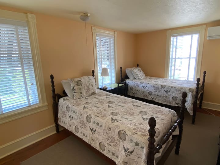 საძინებელი 4