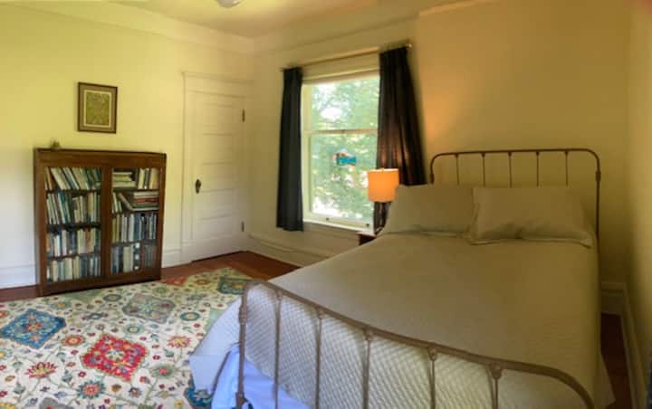 Სრული ზომის საძინებელი