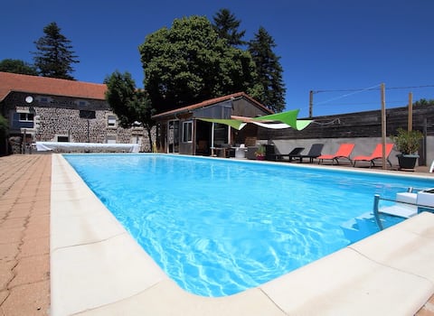 La Régordane accommodation with pool and HOT TUB