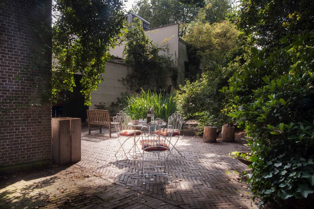 shared garden ground floor