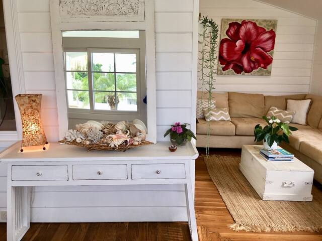 Charming Collaroy Beach Cottage gallery image 5