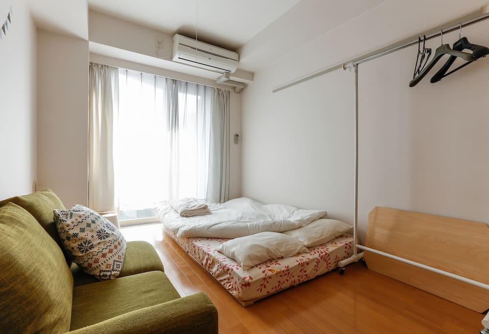 three-quarter bed(195×120cm each)