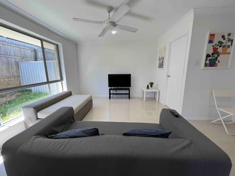 Entire Self-contained house - Brisbanecbd25mindriv