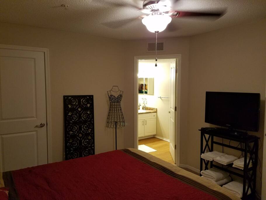 TV hooked to blu-ray player (connected to Netflix, no cable available). Underneath you will find towels, wash cloths and hand towels.