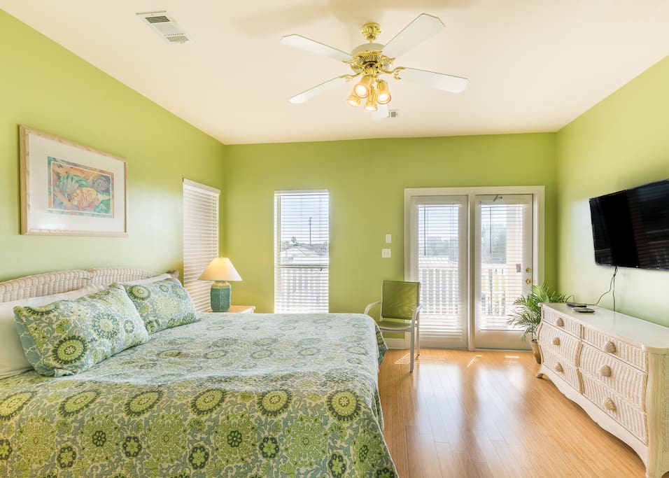 Master Bedroom King 2nd Floor