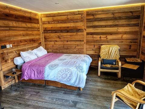 Popular Airbnb listing: Superb studio in the center of the village in Flumet