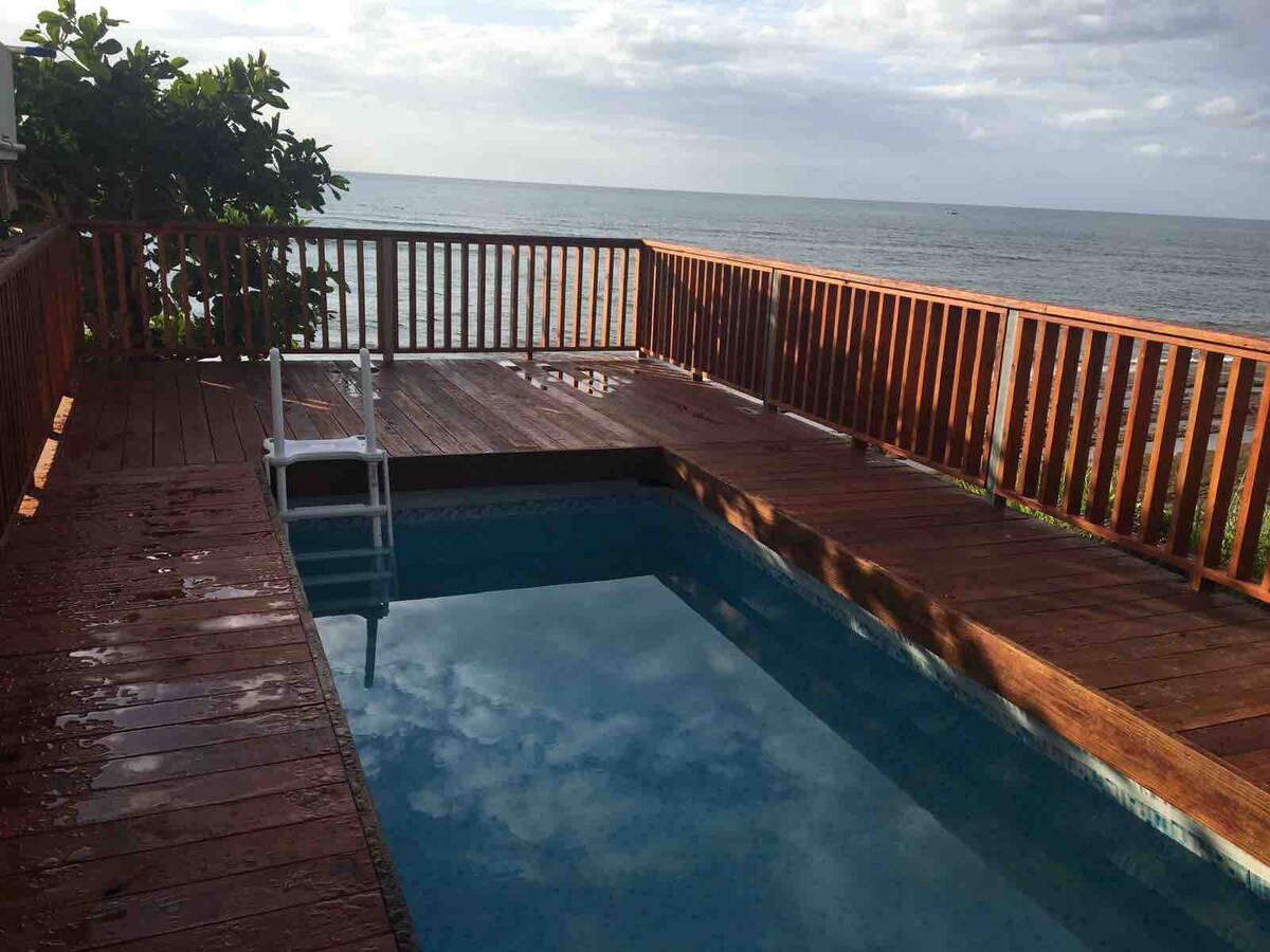 Reef Retreat (Beach Front W/Pool) Aguada Del Mar Houses for Rent in