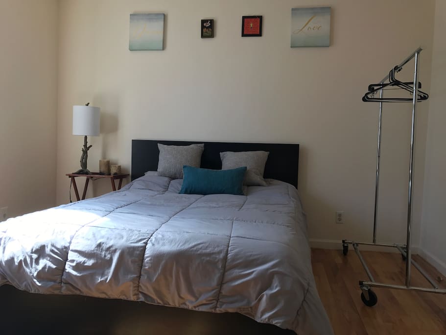 Queen size bed