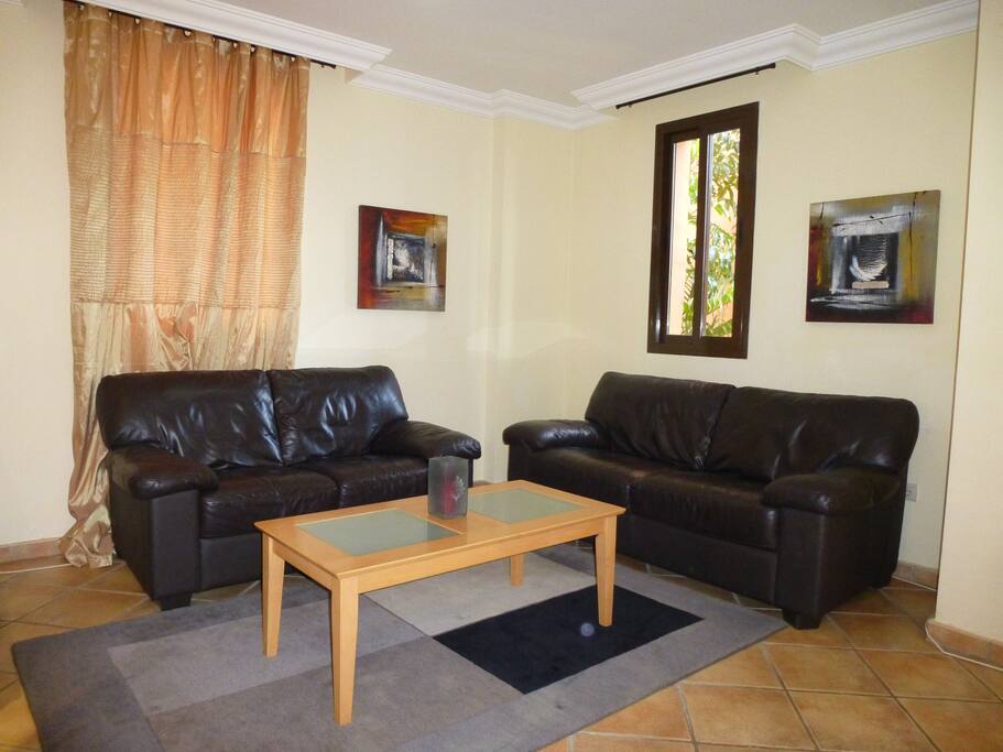 Salon area with terrace all south oriented