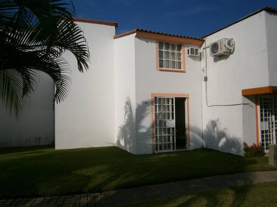 Parte trasera de la casa que da a la alberca