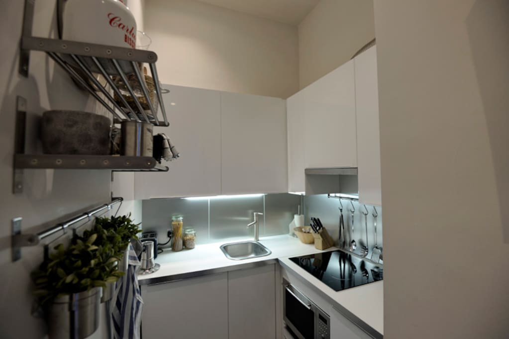 fully fitted contemporary kitchen