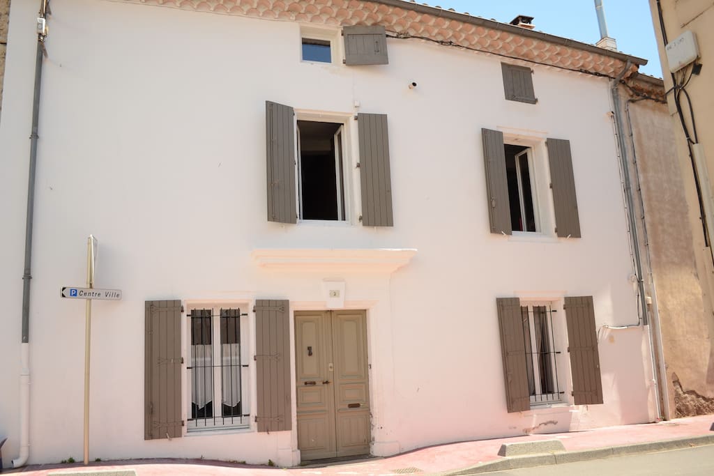 Façade de la maison pour trouver facilement !