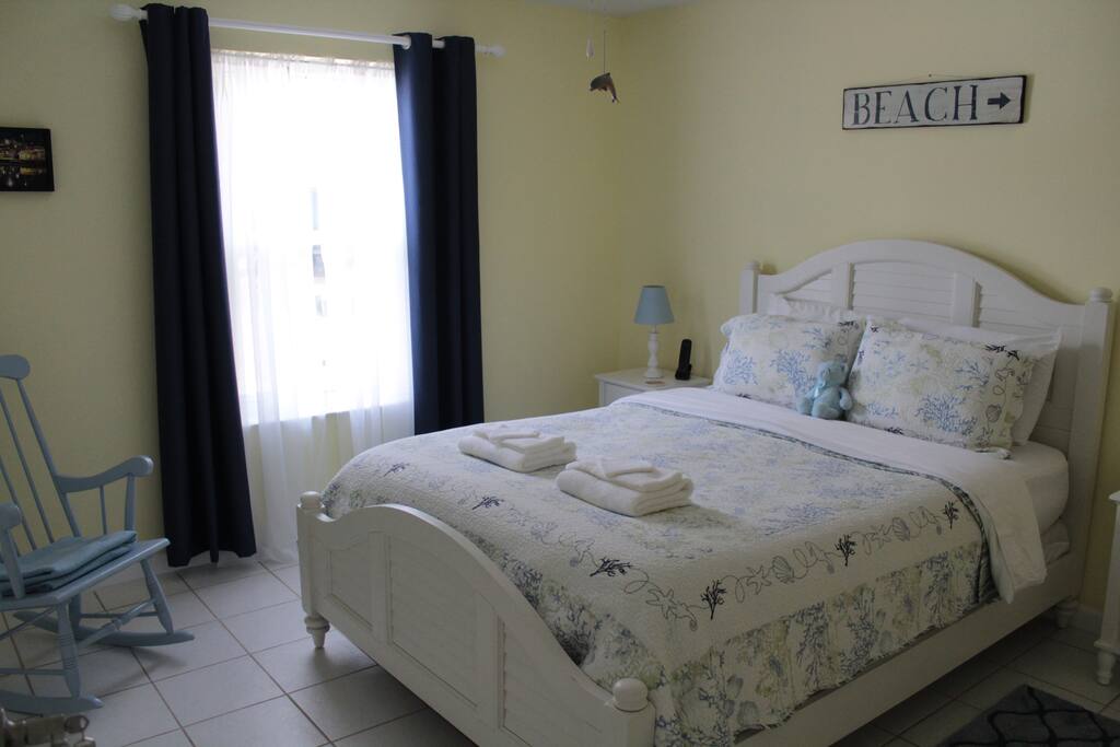 Private Queen Room