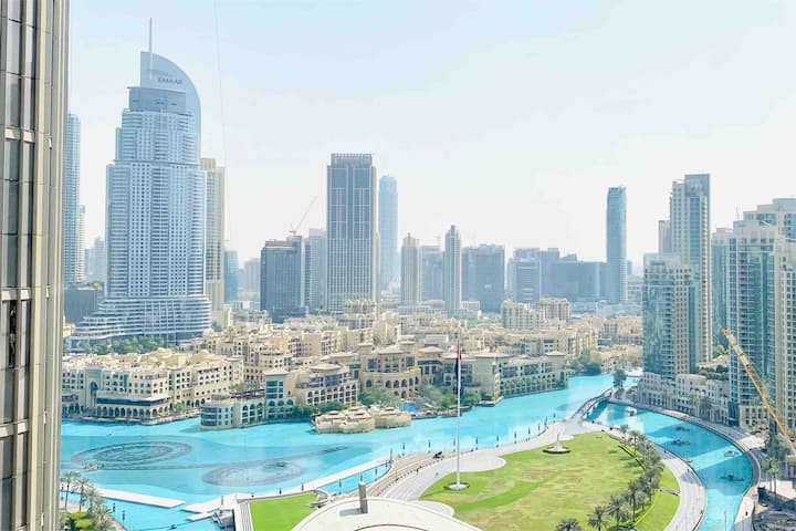 Luxury Vacation Home With Clear Fountain View - Dubai