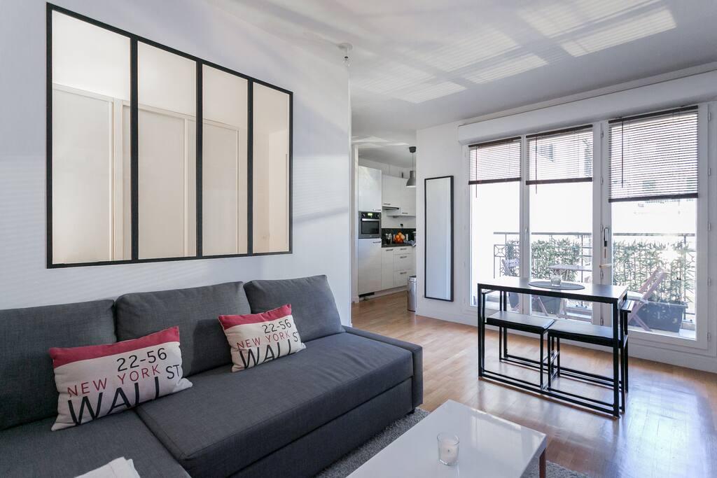 Spacious and bright living room with Balcony