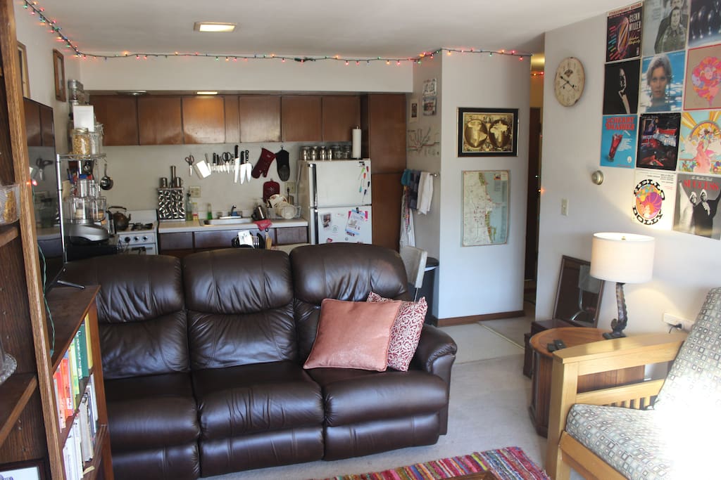 Overall view of the shared space.