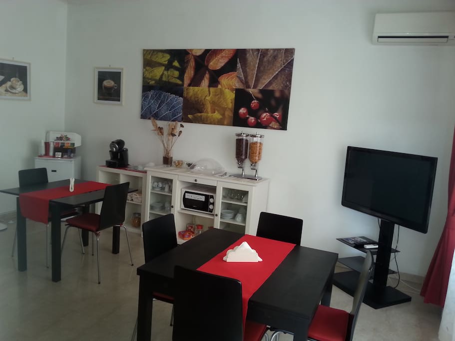 Sala colazioni Tv 46"