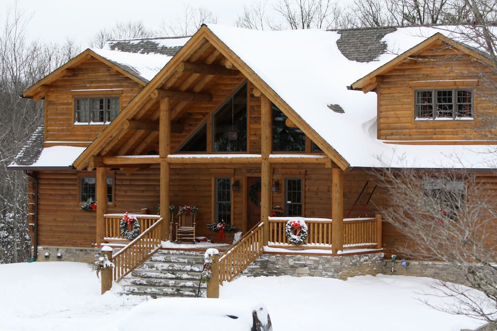 Lonesome Pine Lodge - Amazing retreat - Winter or Summer