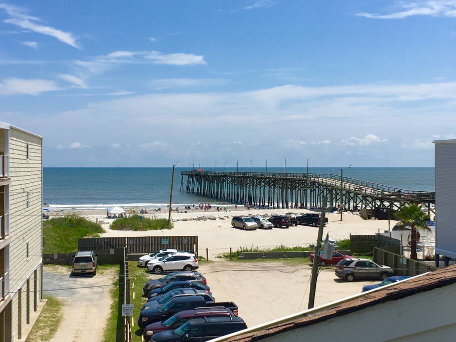 View from front deck and living room pier open 24/7 with restaurant and bar on third floor. Fishing per day 10$ they rent rods ect.