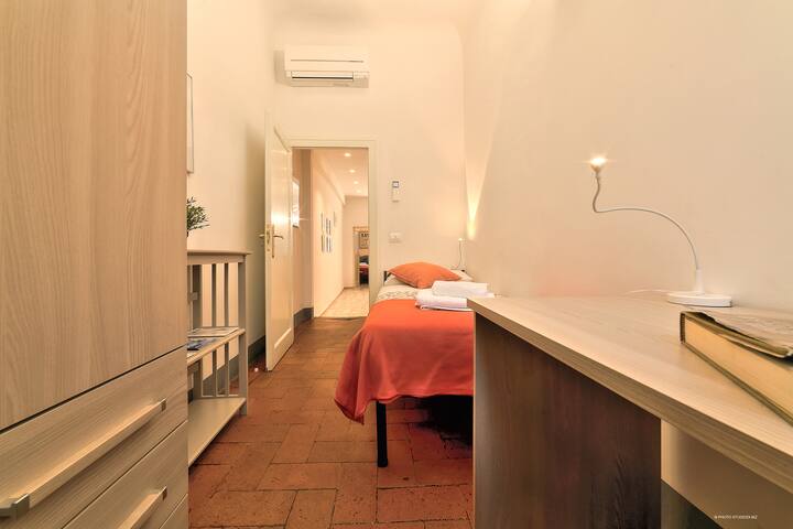 Wine Apartments Florence Colorino gallery image 4