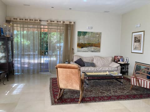 The magical house in Hod Hasharon