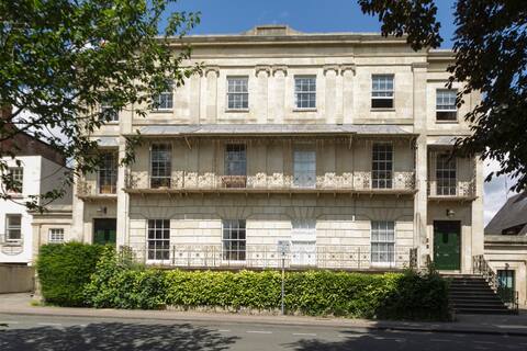 Massive Penthouse with great views near the docks