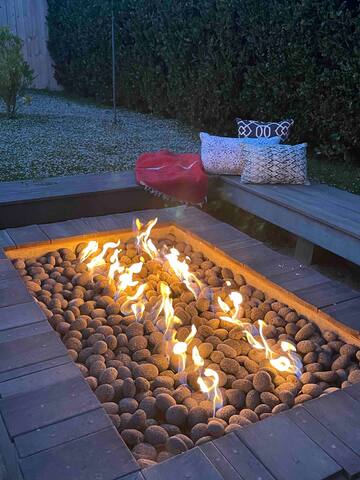 Gorgeous Modern Mar Vista Home W Pool/Hot tub gallery image 5