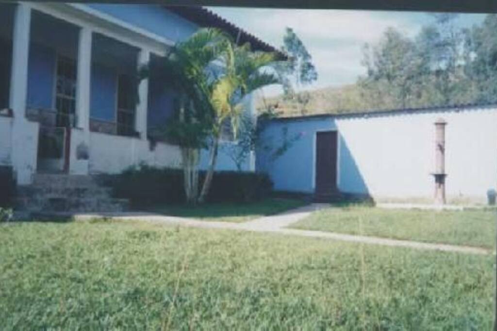 Jardim com chafariz