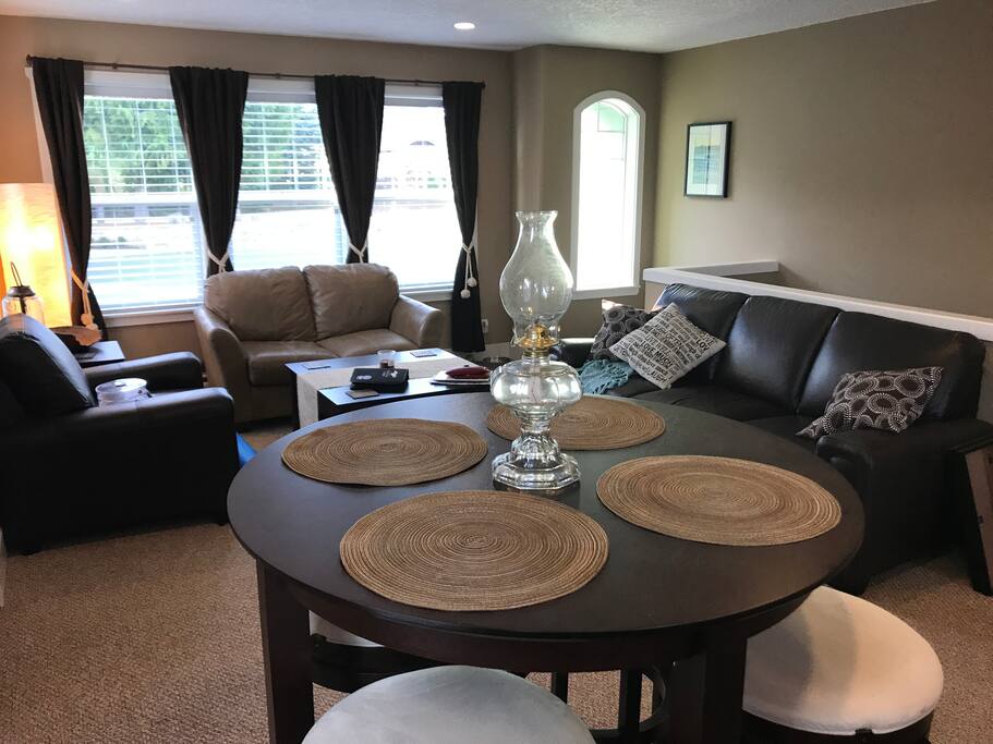Living/Dining Room