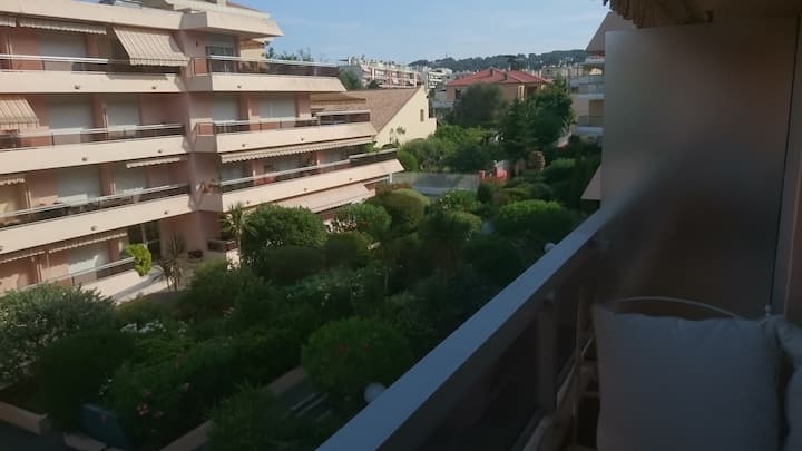 Studio with parking close to the beach, Menton and Monaco