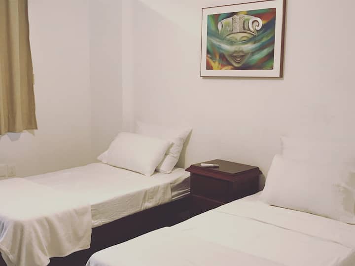 חדרים עם מיטות יחיד, אשר לבקשת הלקוח, ניתנים להצטרף ולהציע על ידי XXL