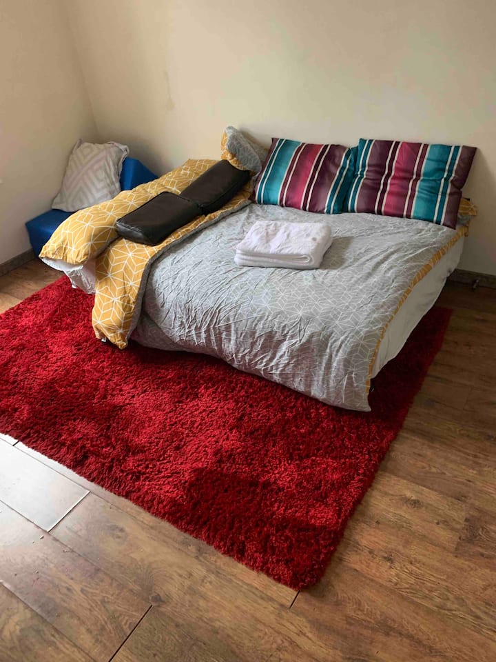 Adorable One Bedroom Flat With Free Street Parking - Coventry