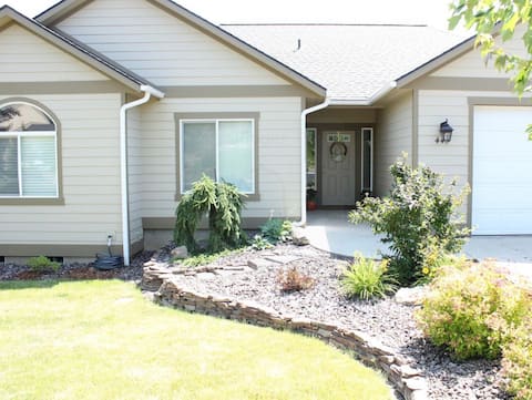 Family Friendly 5 bedroom/3 bath Home