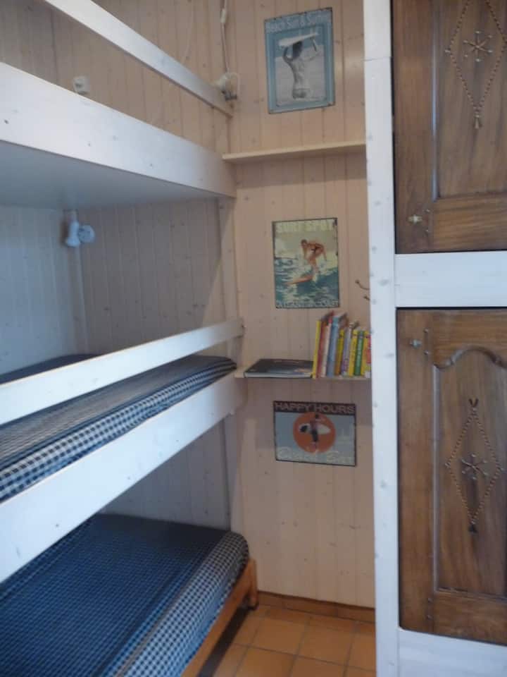 Соба со покриена тераса