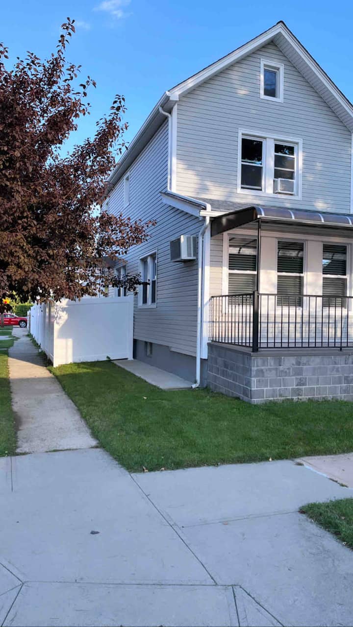 10 Best Airbnbs Near JFK Airport, New York Trip101