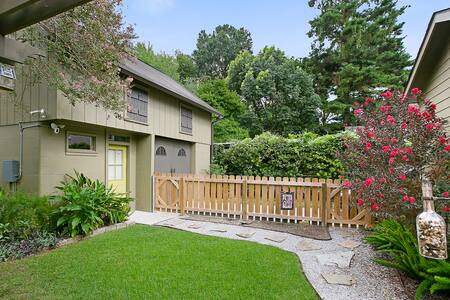 Lovely Loft in Midcity