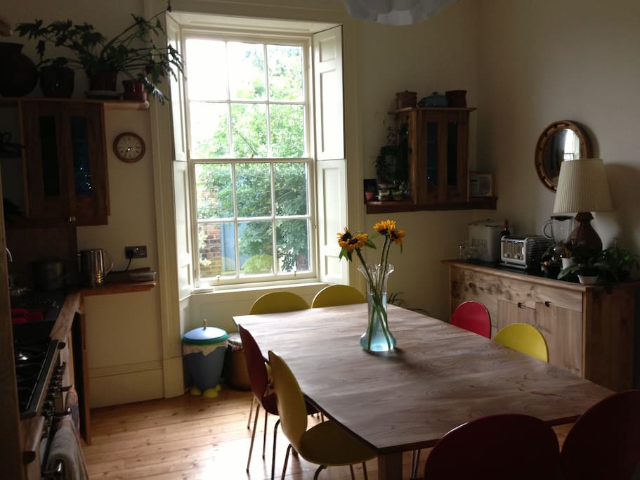 Lovely bespoke kitchen/diner