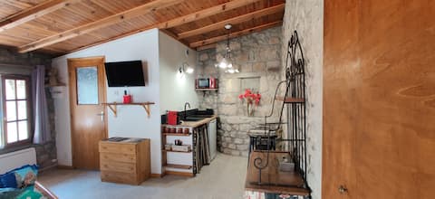 Charming studio for 2 people: Les coquelicots